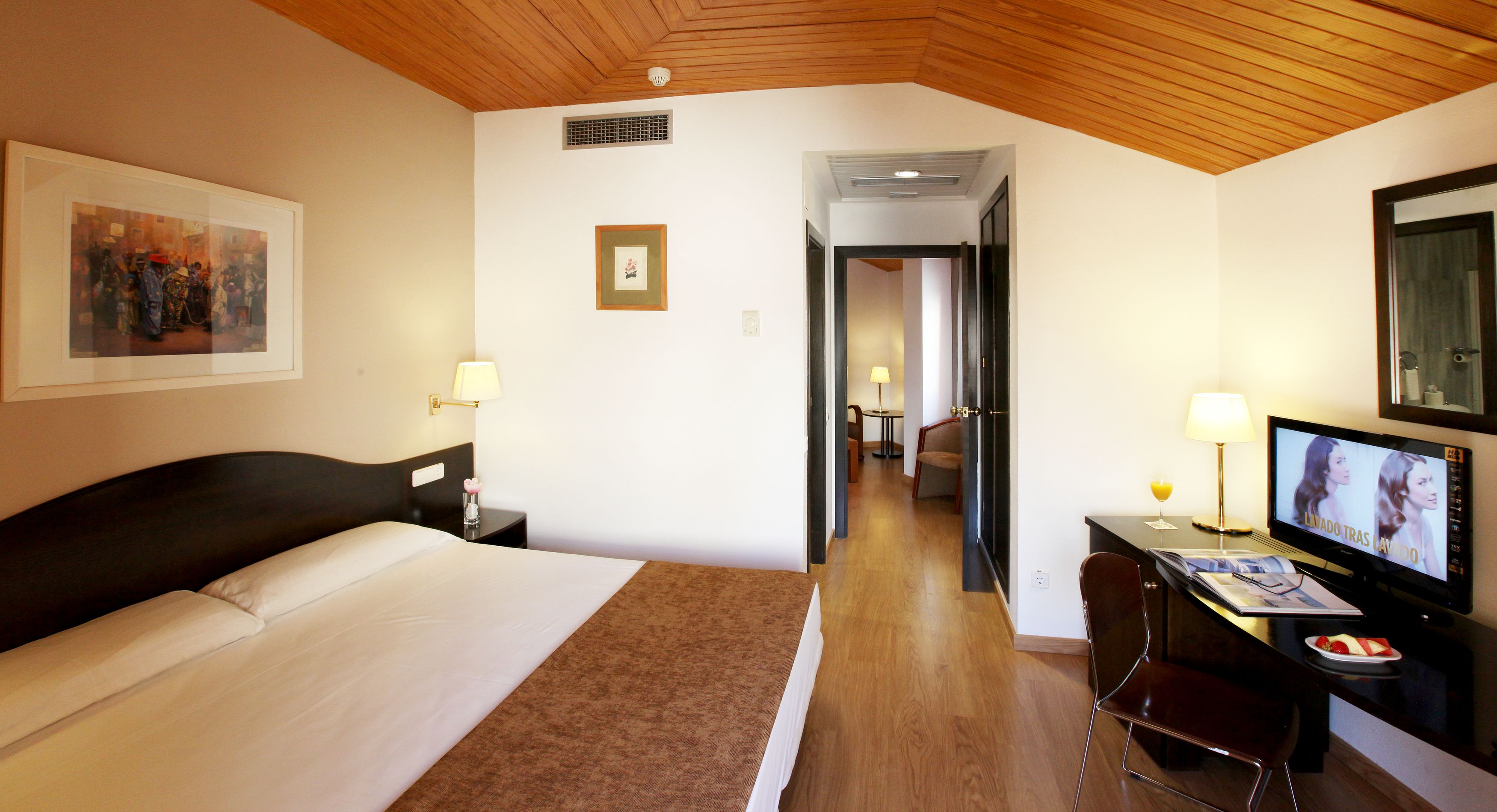 in-room safe, free wifi