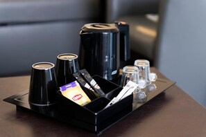 قهوة و/أو ماكينة صنع القهوة