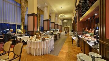 Daily buffet breakfast (EUR 15 per person)