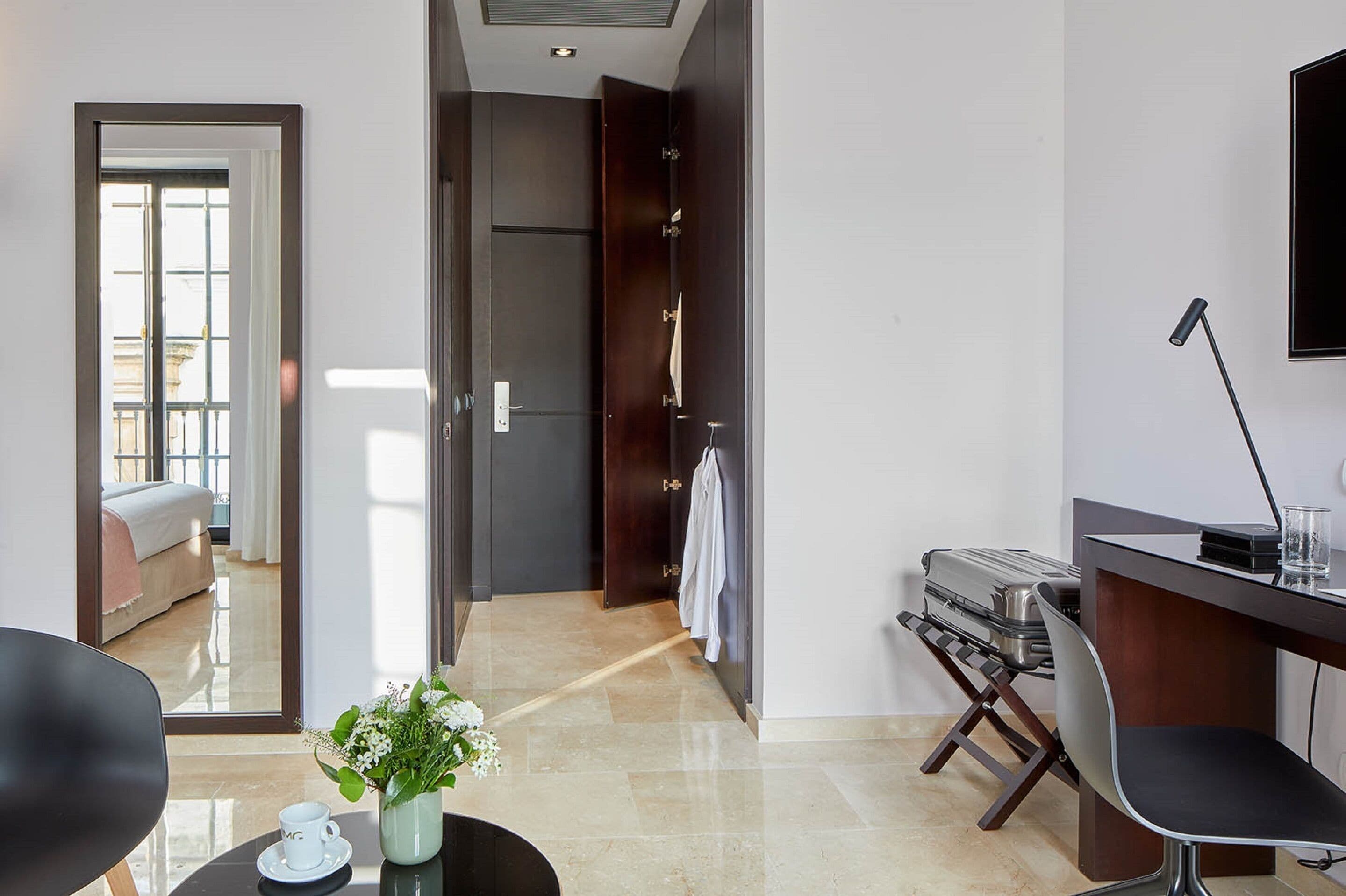 hypo-allergenic bedding, down duvets, free minibar items, in-room safe