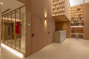 Reception - Apartamentos Recoletos (Madrid)