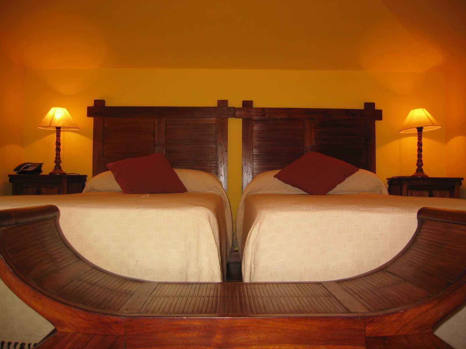 double room | blackout curtains, free cots/infant beds