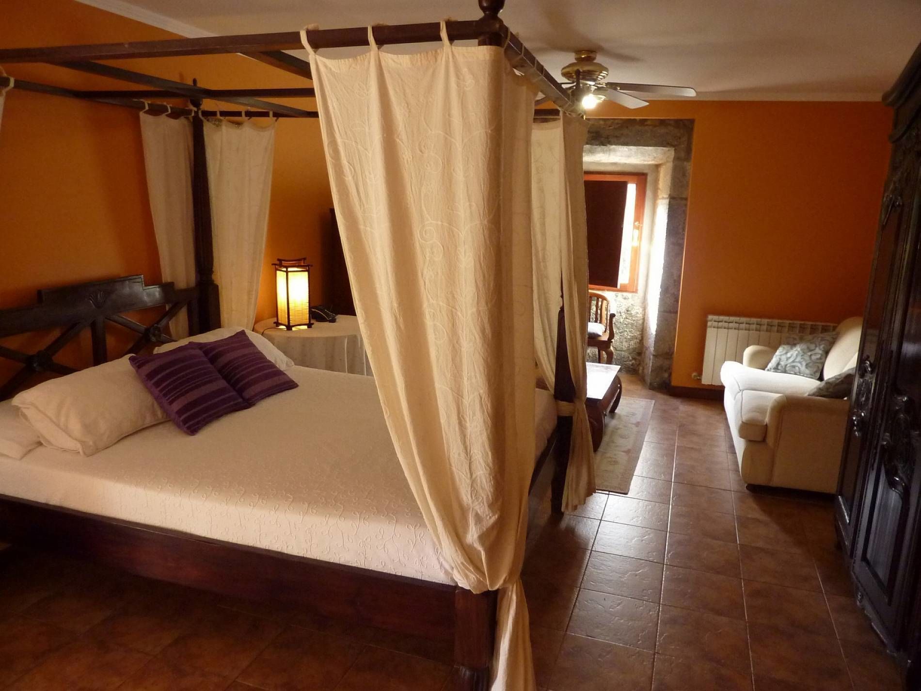 double room | blackout curtains, free cots/infant beds