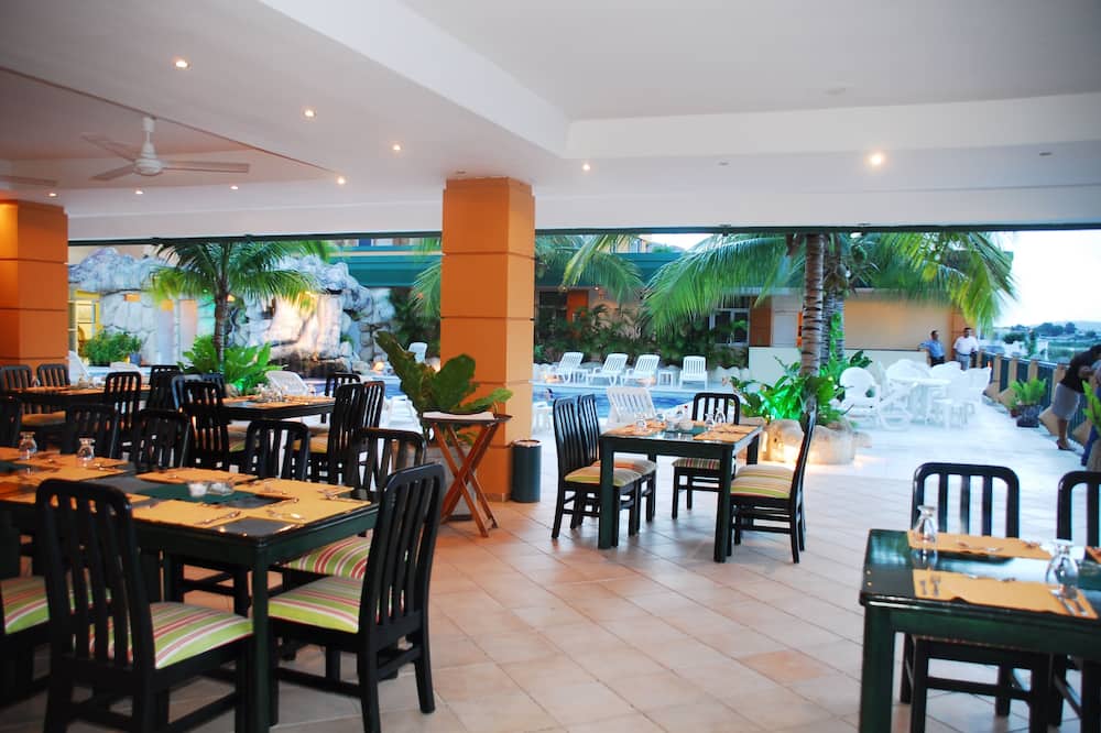 Peten Esplendido Hotel and Conference Center