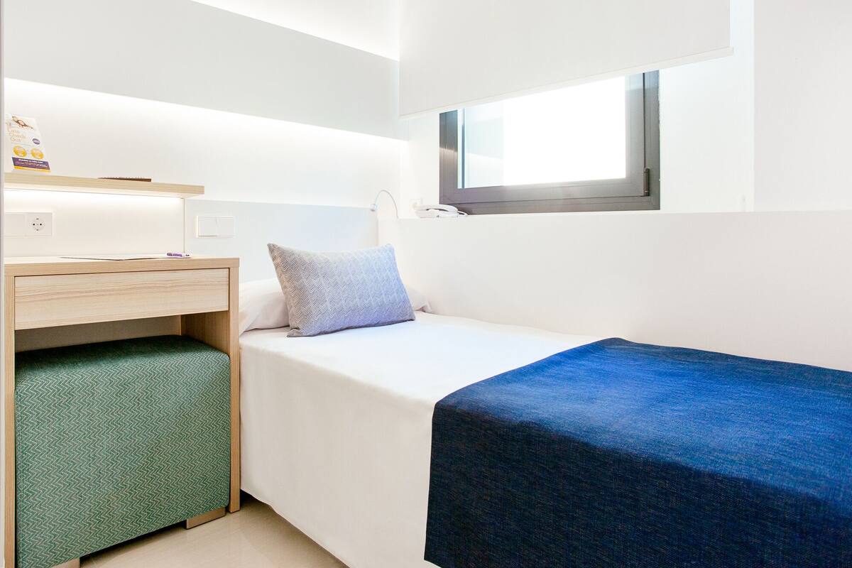 Single Room (Galatea) | In-room safe, iron/ironing board (on request), WiFi (free), bed sheets
