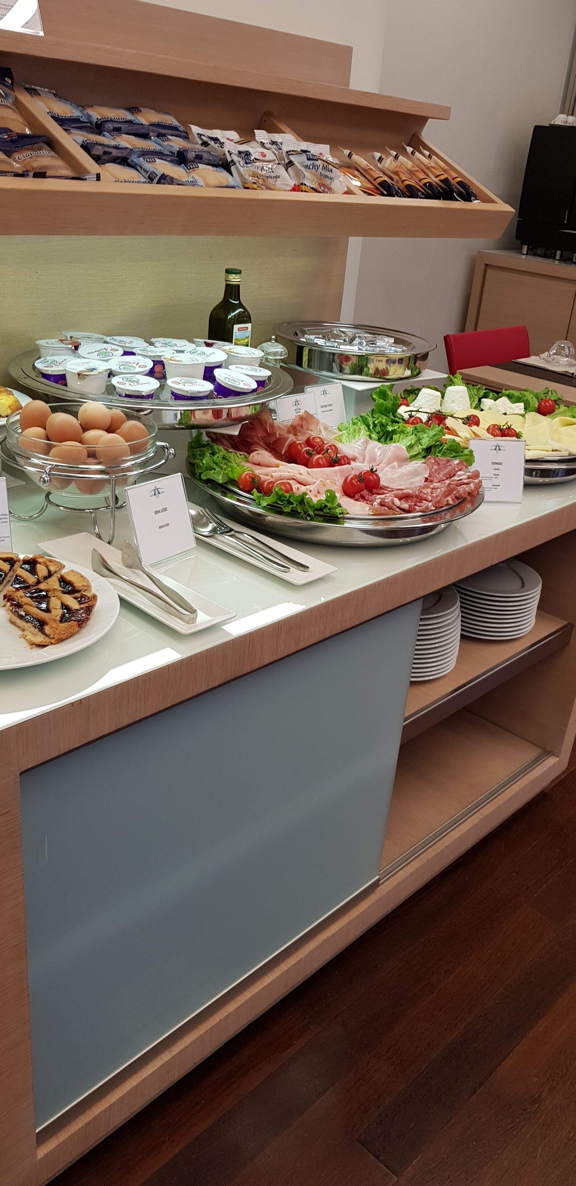 Daily buffet breakfast (EUR 10 per person)