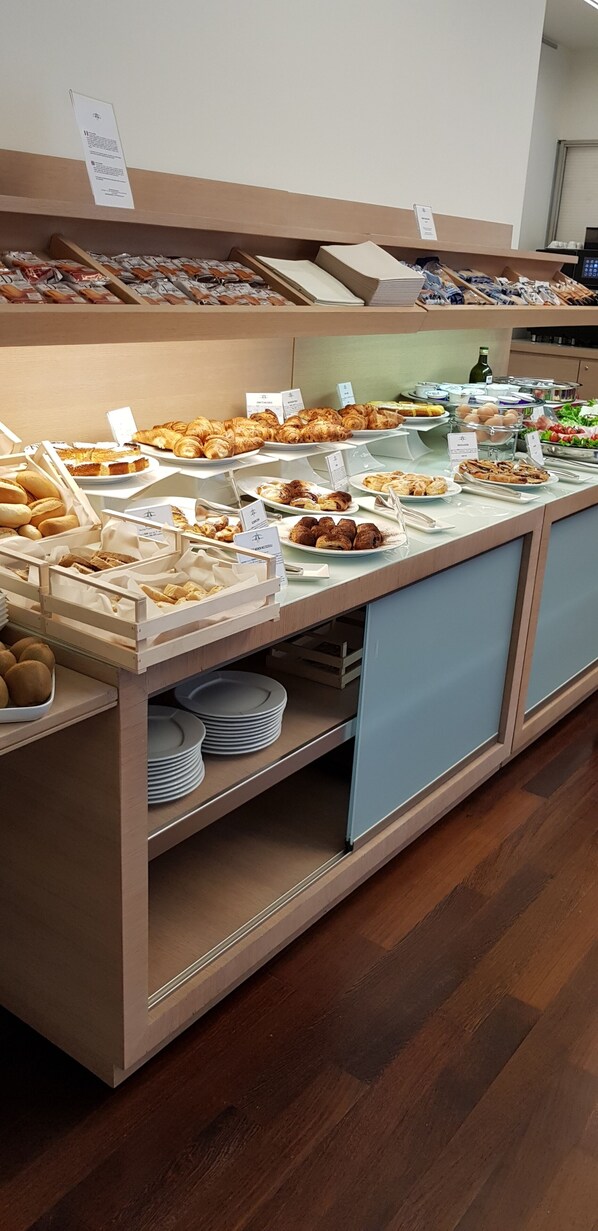 Daily buffet breakfast (EUR 10 per person)