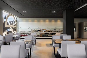 Daily buffet breakfast (EUR 16 per person) - Hotel SB BCN Events 4 Sup (Castelldefels)