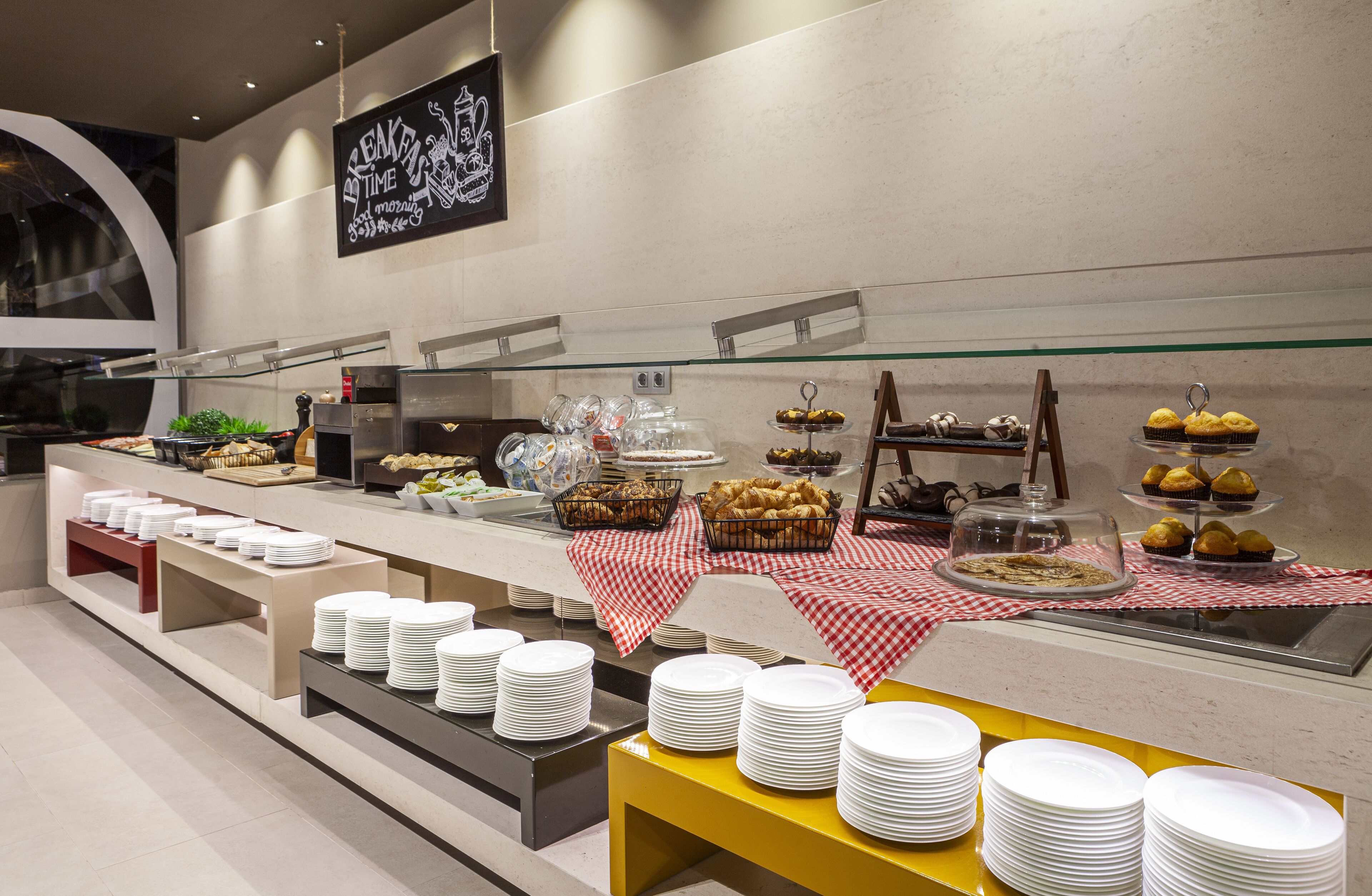 daily buffet breakfast (eur 16 per person)