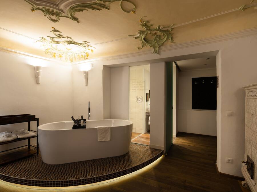 Junior Suite mit Whirlwanne | Whirlwanne