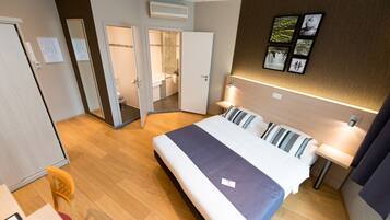 Economy Double Room | Select Comfort beds, in-room safe, desk, soundproofing