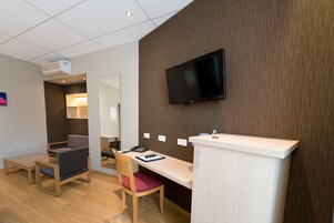 Economy Double Room | Select Comfort beds, in-room safe, desk, soundproofing