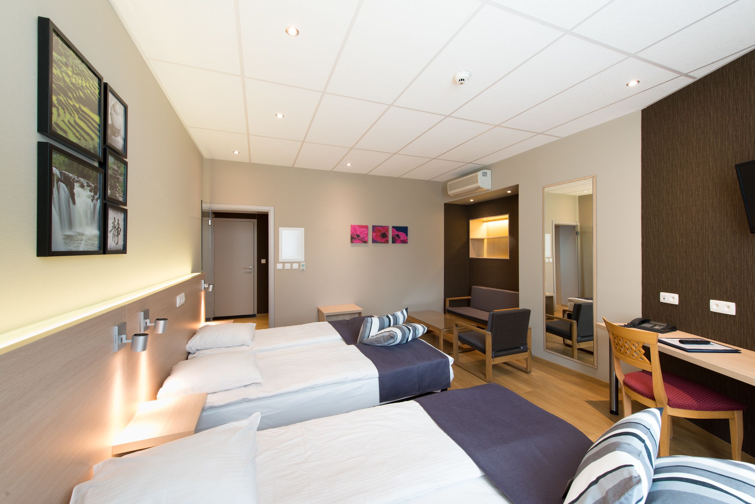 select comfort beds, in-room safe, desk, soundproofing