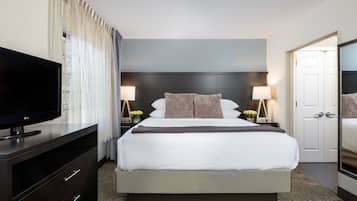 1 bedroom, in-room safe, desk, iron/ironing board