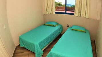 2 chambres, couette en duvet d'oie, fer et planche à repasser