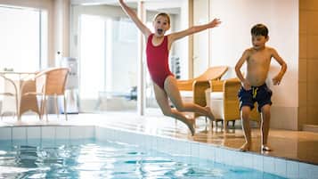 Una piscina techada