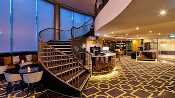 入住/退房自助服务终端