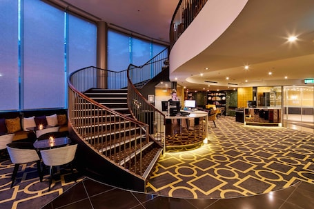 Mostrador de check-in y check-out. Bolton Hotel