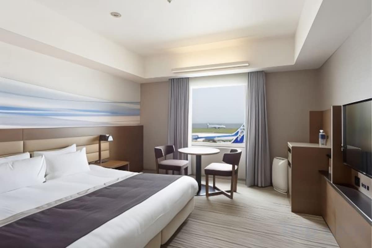 1 bedroom, in-room safe, laptop workspace, blackout curtains