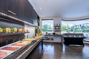 Daily buffet breakfast for a fee