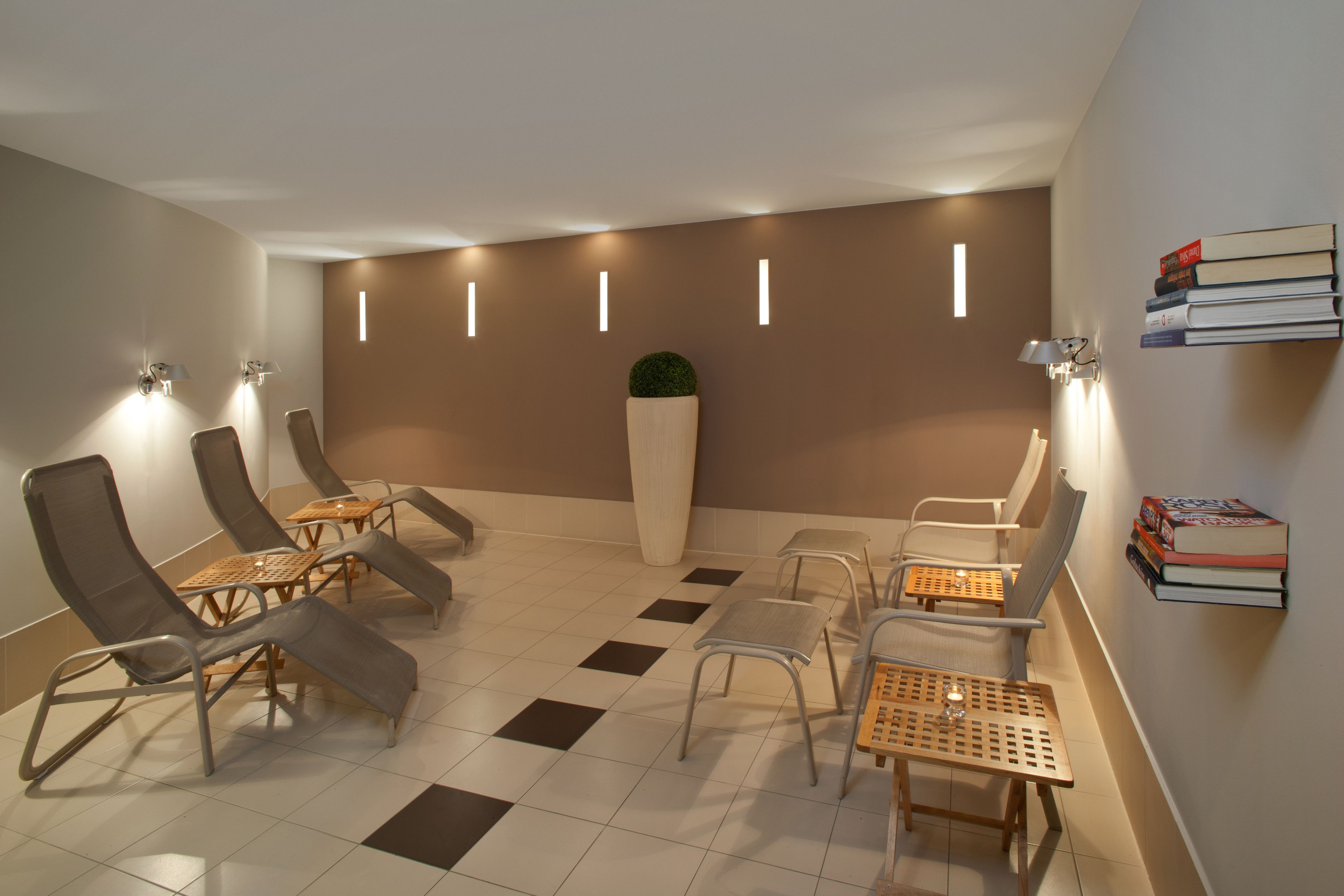 body treatments, body scrubs, facials, massage/treatment rooms, massages