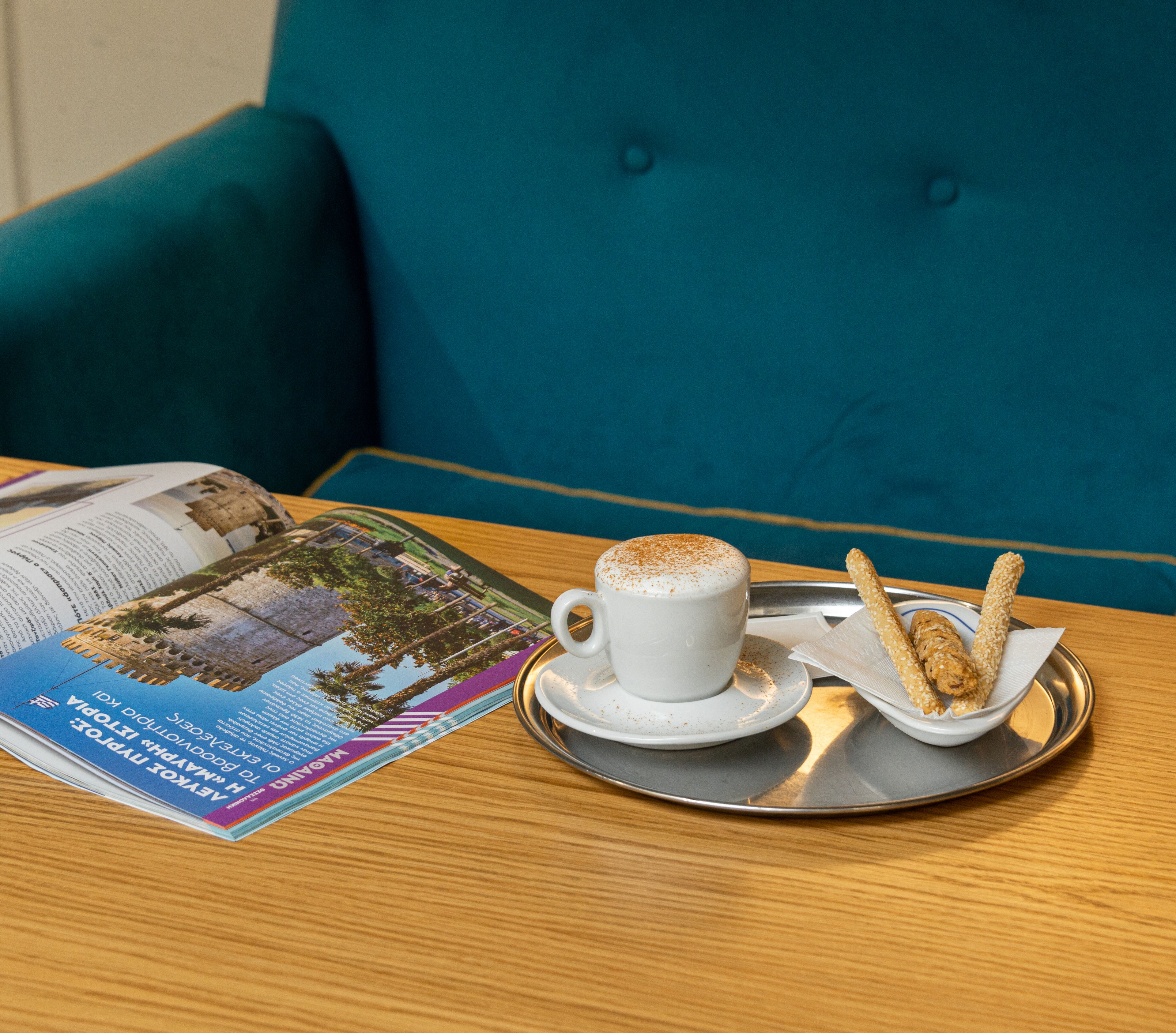 lunch and dinner served