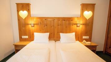 1 bedroom, hypo-allergenic bedding, in-room safe, desk