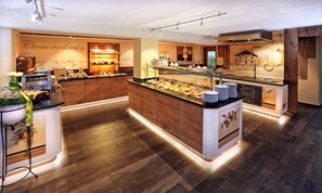 Breakfast buffet - Hotel Waldhof (Oetz)