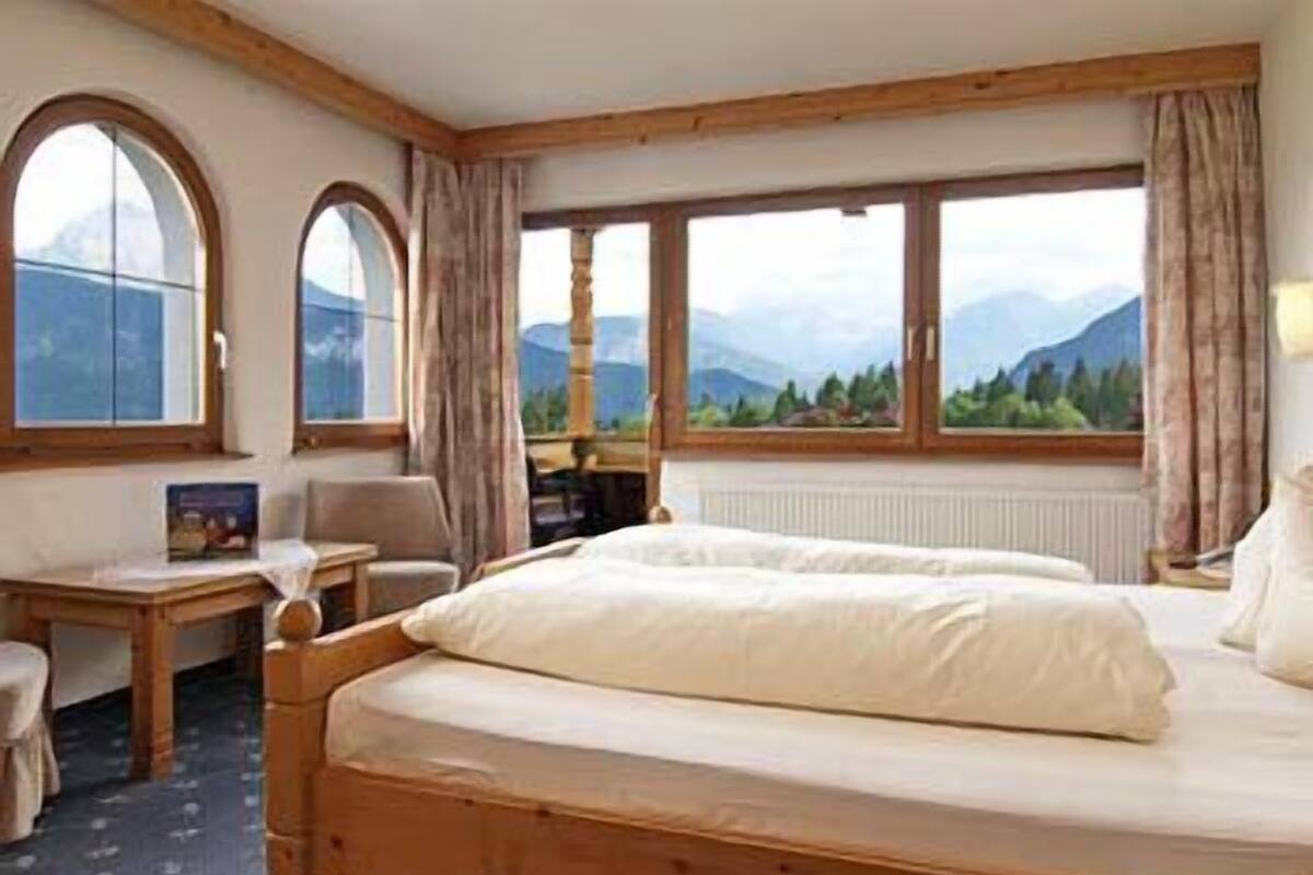 Family Suite for 2/4 | In-room safe, free cots/infant beds, rollaway beds