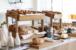Desayuno continental todos los días (con cargo)