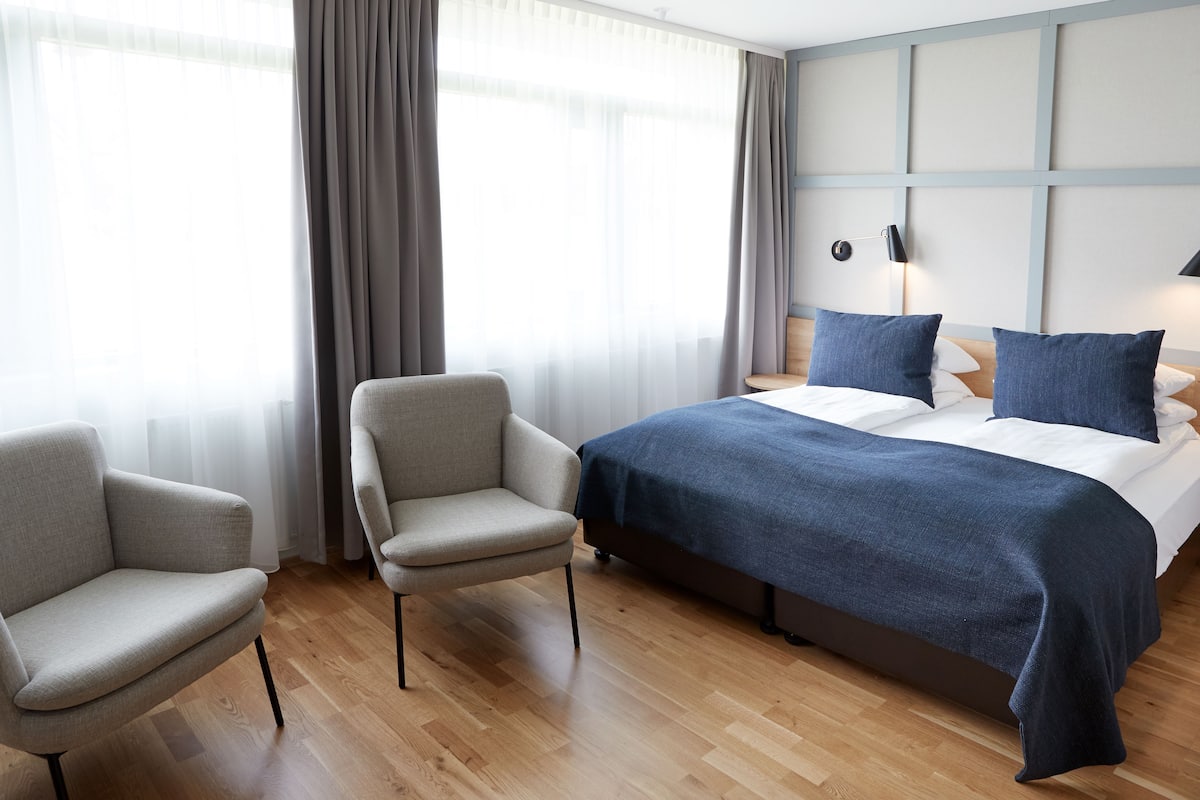 Superior Double Room | In-room safe, blackout drapes, free WiFi, bed sheets