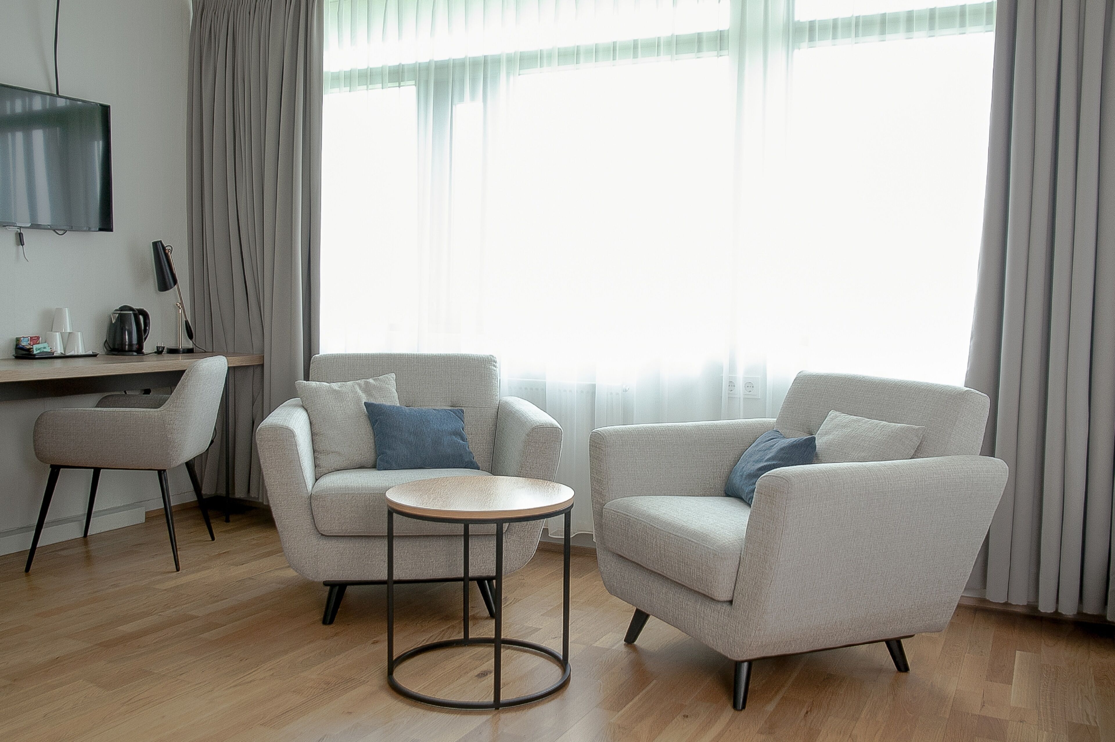 Superior Double and Sofabed | Área de estar | Smart TV