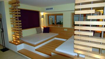 Sauna, bilik wap, rawatan badan, urut tuaman batu, urutan sukan