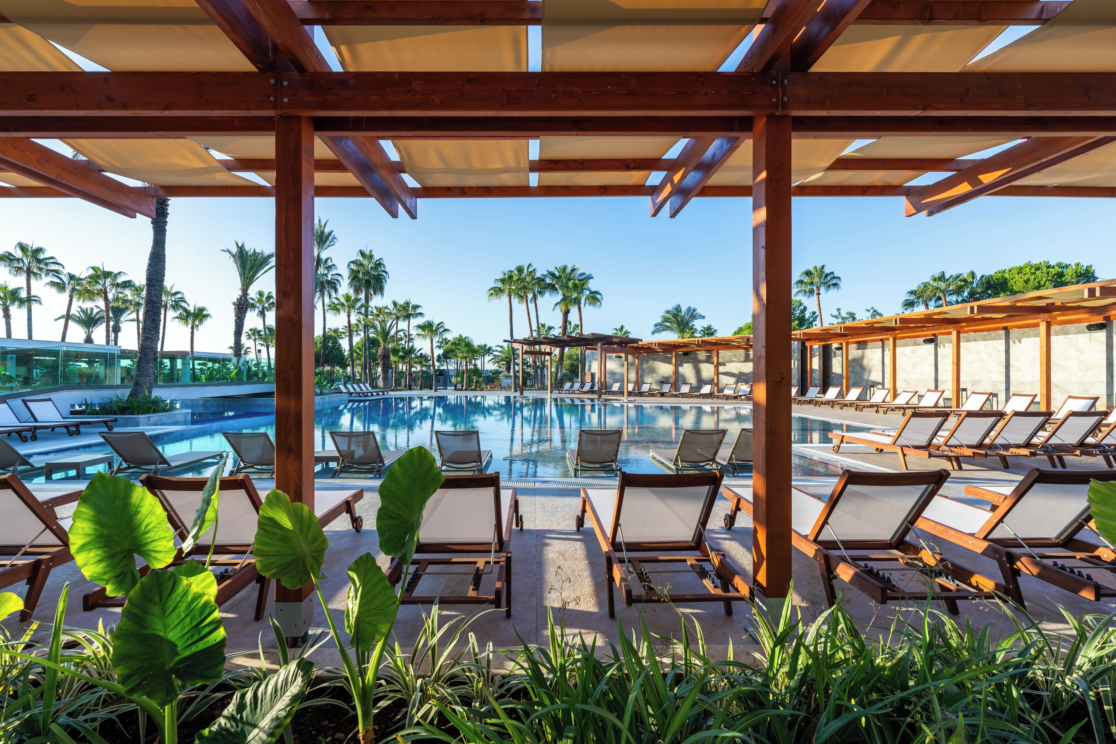 室内游泳池，室外游泳池