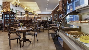 6 bars/lounges - Botanik Hotel & Resort (Alanya)