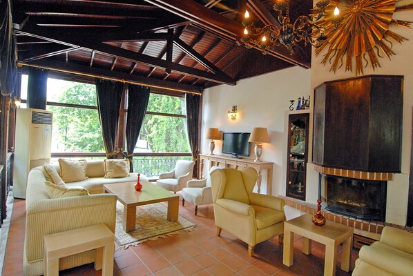 Fireplace - Aspen Hotel - Special Class (Antalya)