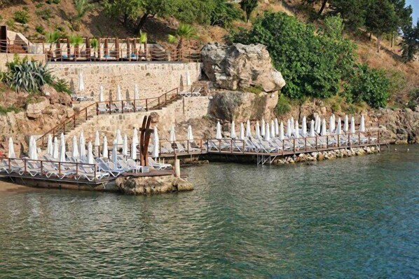 Private beach nearby, sun-loungers, beach umbrellas - Aspen Hotel - Special Class (Antalya)