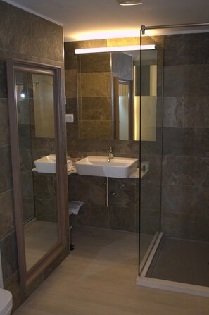 Bathroom - Hotel Marfil (Sant Antoni de Portmany)