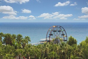 View from property - Delphin Deluxe Resort Hotel - All Inclusive (Alanya)