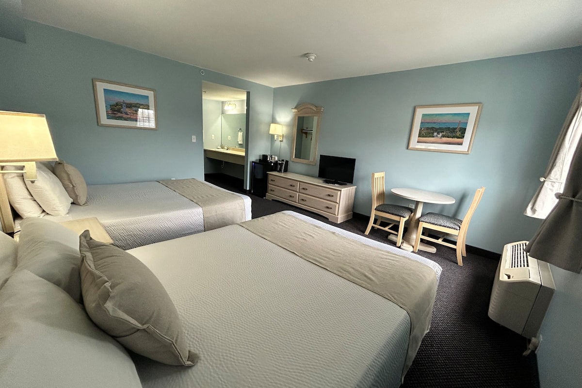 Standard Double Room, 1 Bedroom, Courtyard Area | Iron/ironing board, rollaway beds, WiFi, bed sheets