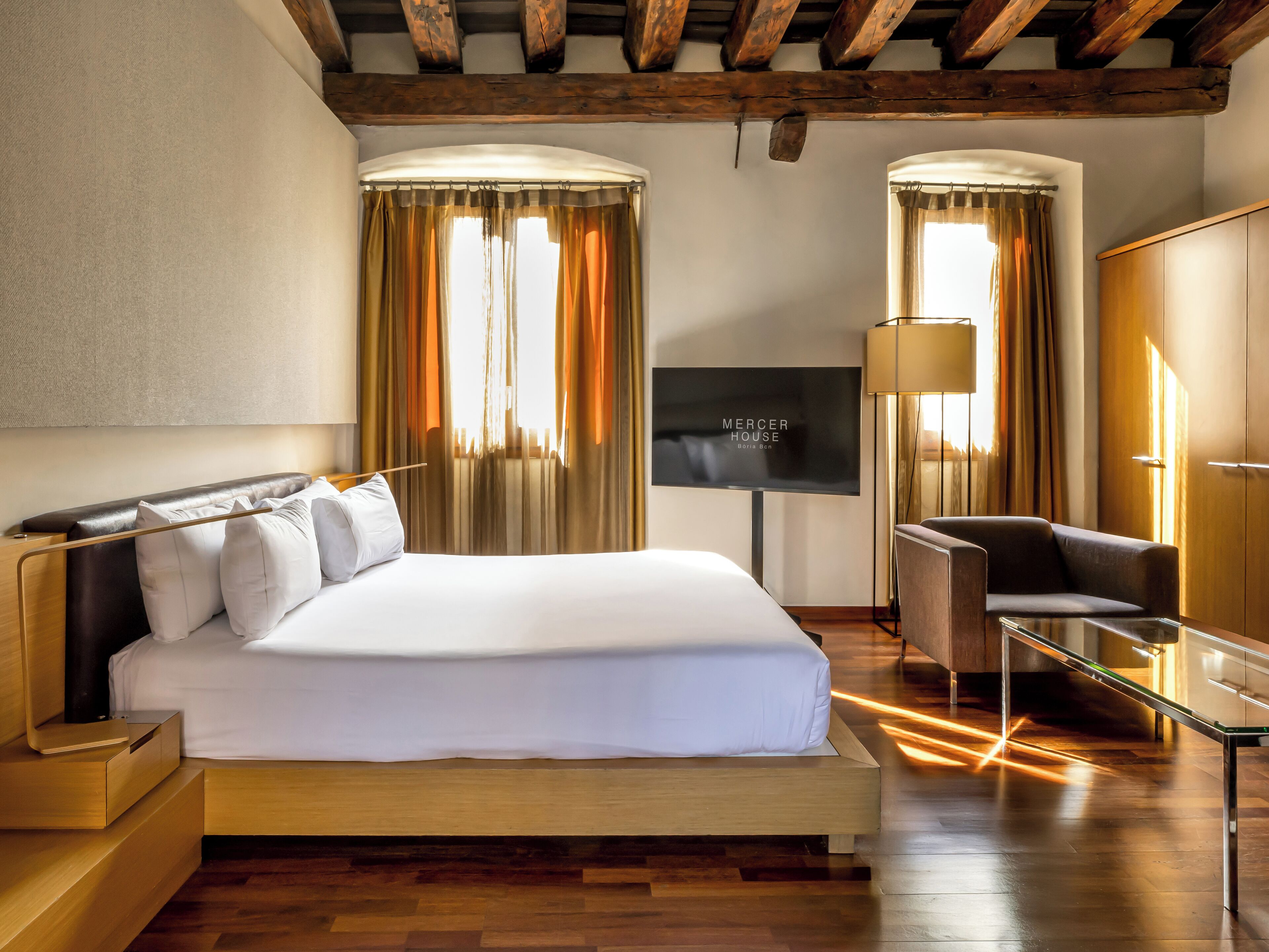 loft | 1 bedroom, premium bedding, minibar, in-room safe