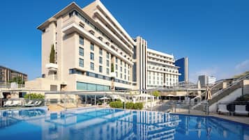 Alberca al aire libre por temporada