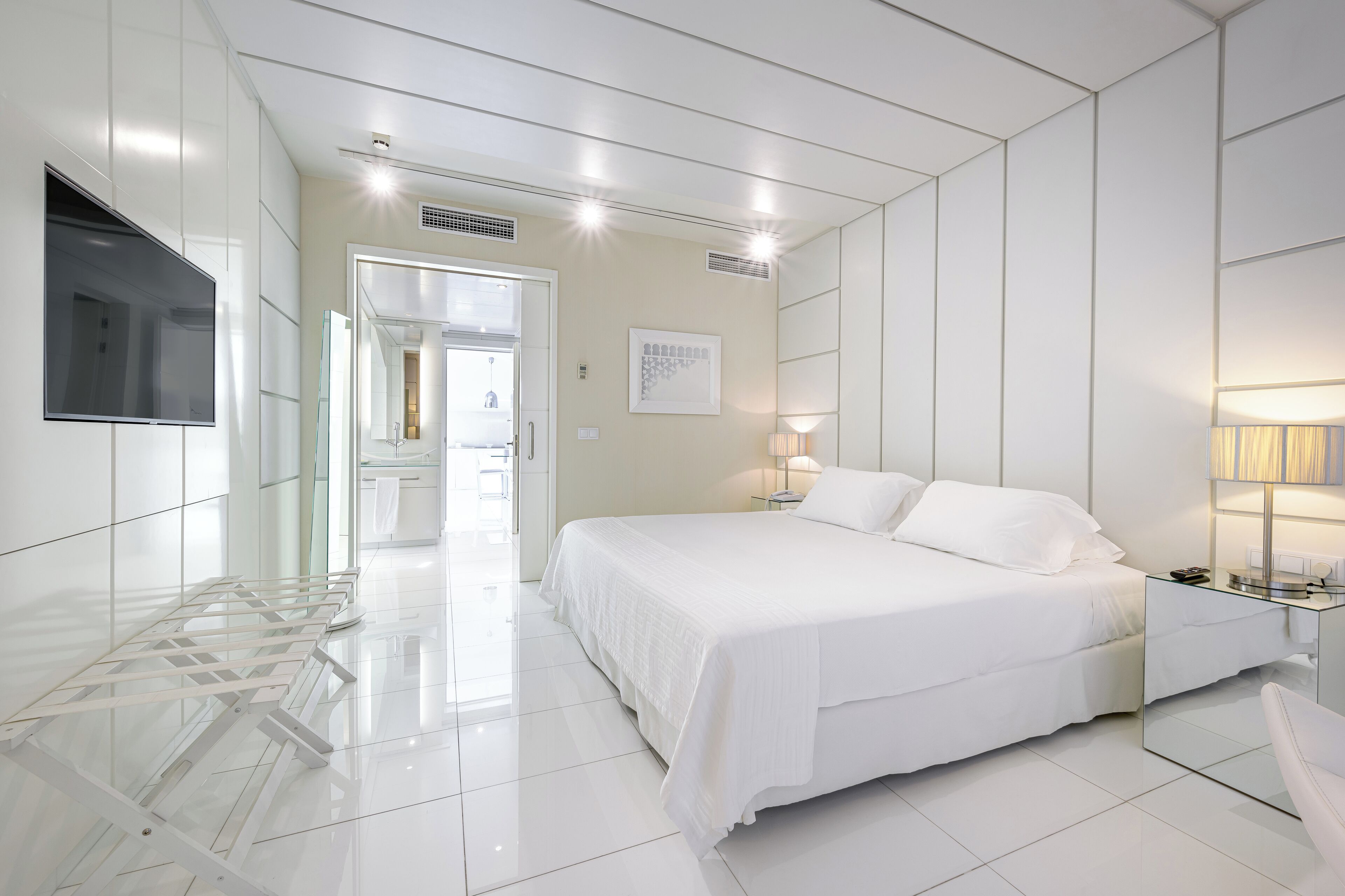 suite casablanca | 1 bedroom, premium bedding, down duvets, select comfort beds