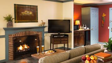 Iron/ironing board, free WiFi, bed sheets, alarm clocks