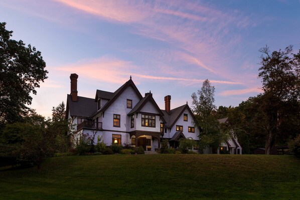 Front of property – evening/night