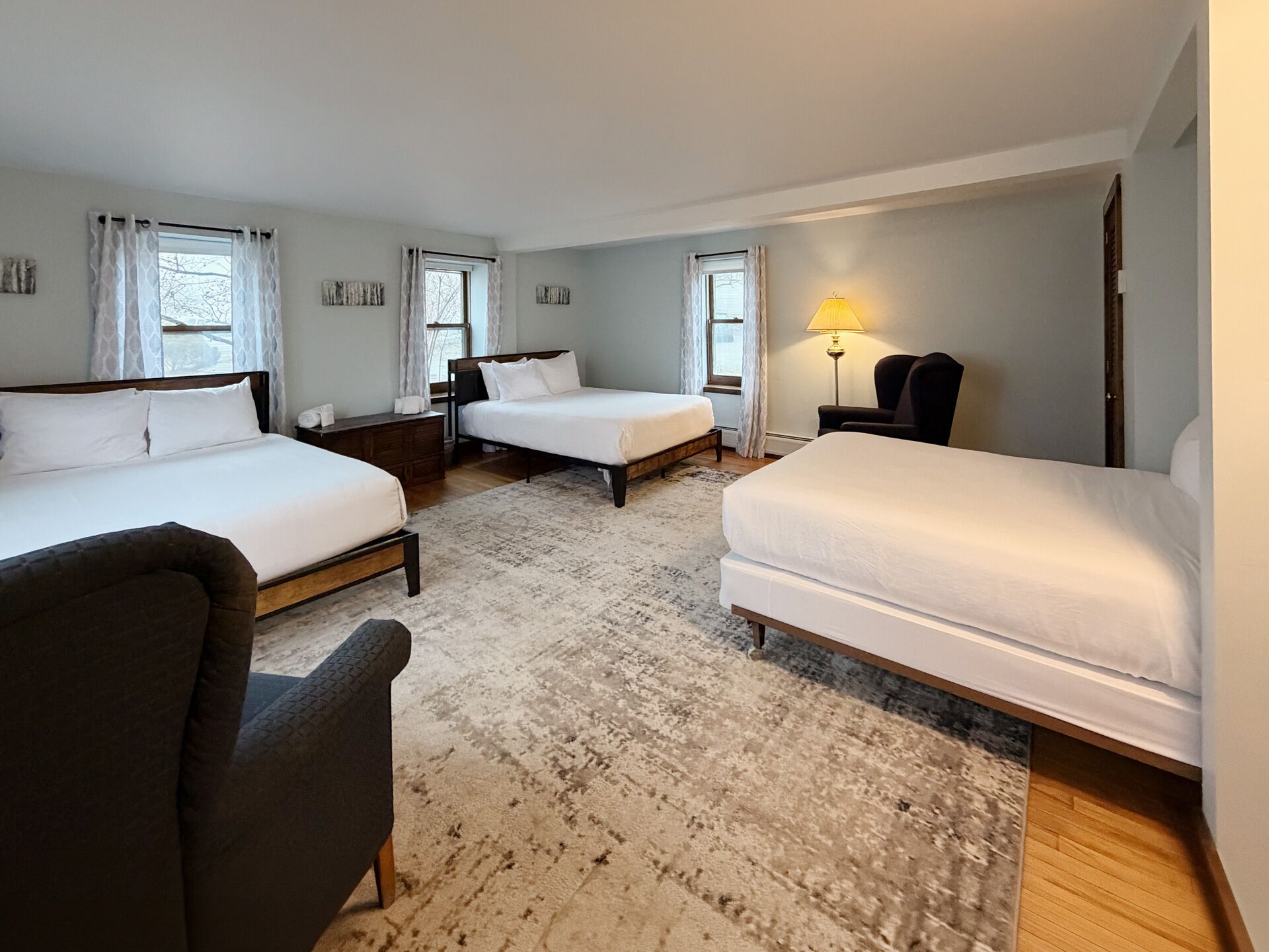 Suite Familiale, 2 chambres, réfrigérateur et four à micro-ondes, vue montagne | Literie de qualité supérieure, couette en duvet d'oie