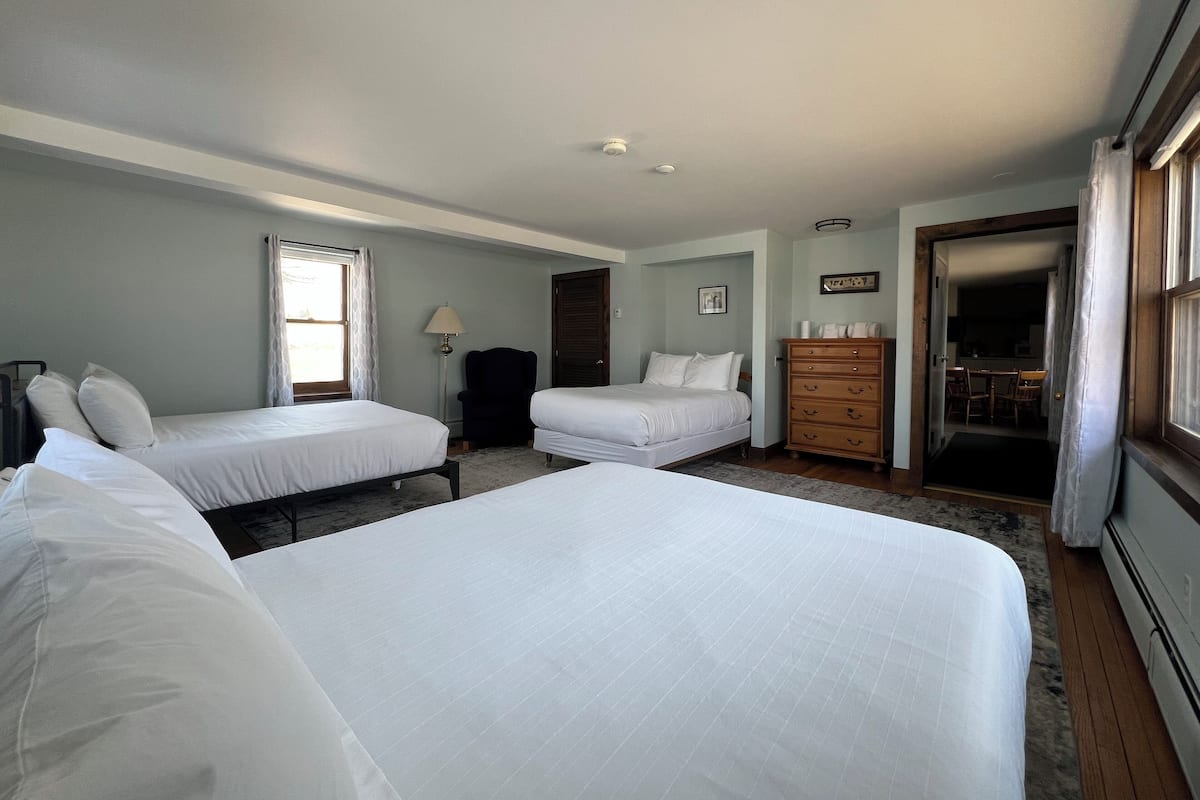 Suite Familiale, 2 chambres, réfrigérateur et four à micro-ondes, vue montagne