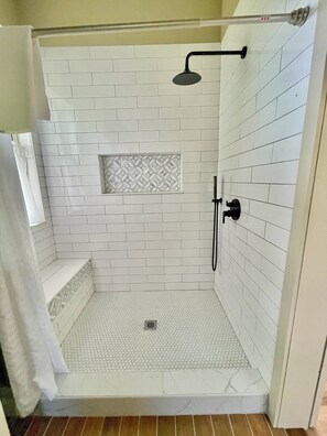 Schoolhouse Cabin w/deck | Bathroom | Free toiletries, towels, soap, shampoo - The Wildflower Inn (Lyndonville)
