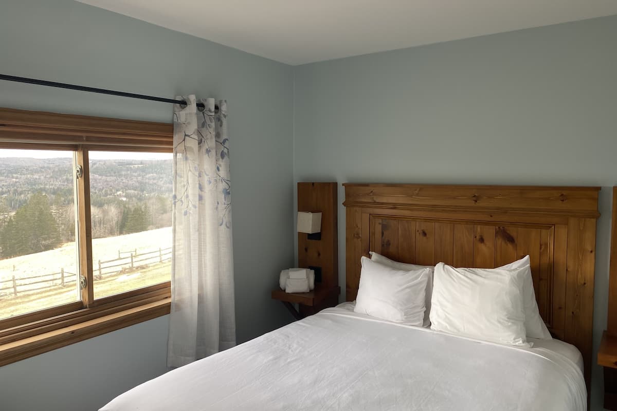 Suite Classique, 2 chambres, réfrigérateur et four à micro-ondes, vue montagne