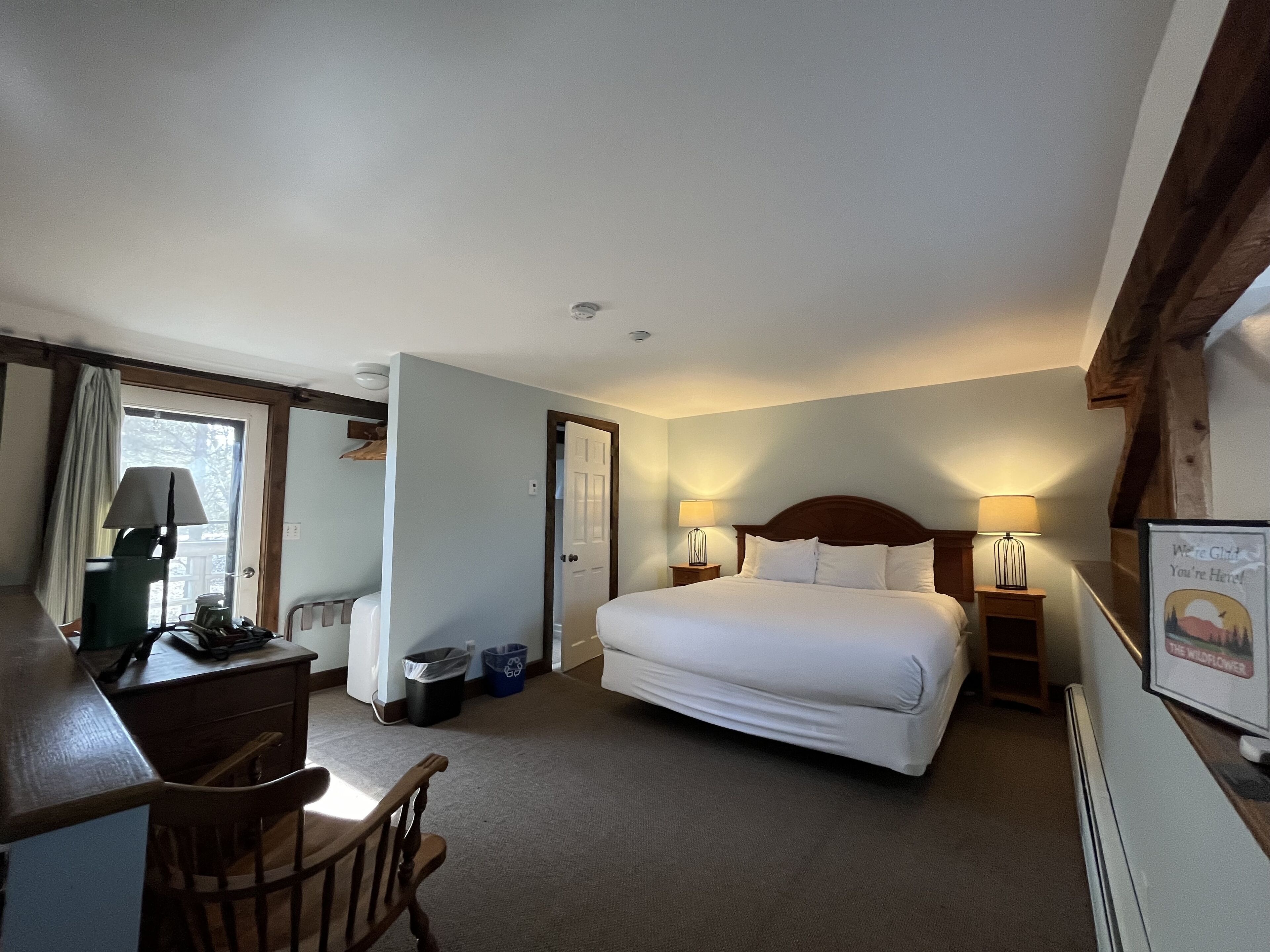 Classic-huone, 1 suuri parisänky, vuoristonäköala, vuorten lähellä | Ylelliset vuodevaatteet, untuvapeitot, yksilöllisesti sisustettu